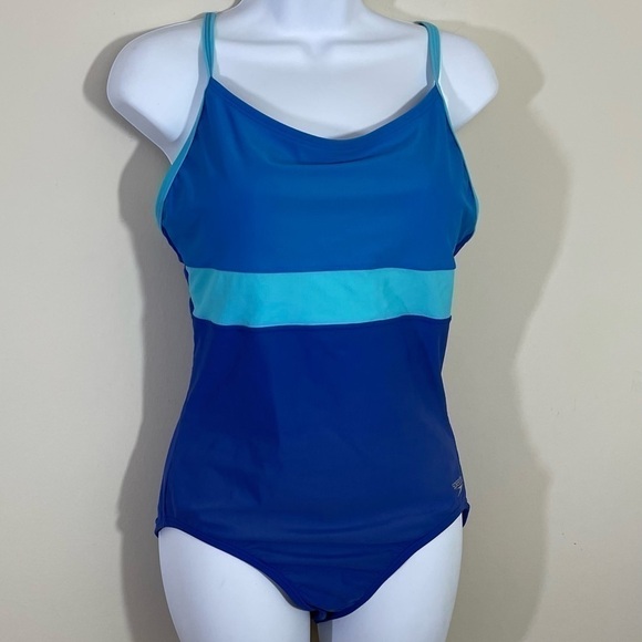 Speedo swimsuit sz 10. color block in blues and aqua - Picture 1 of 13